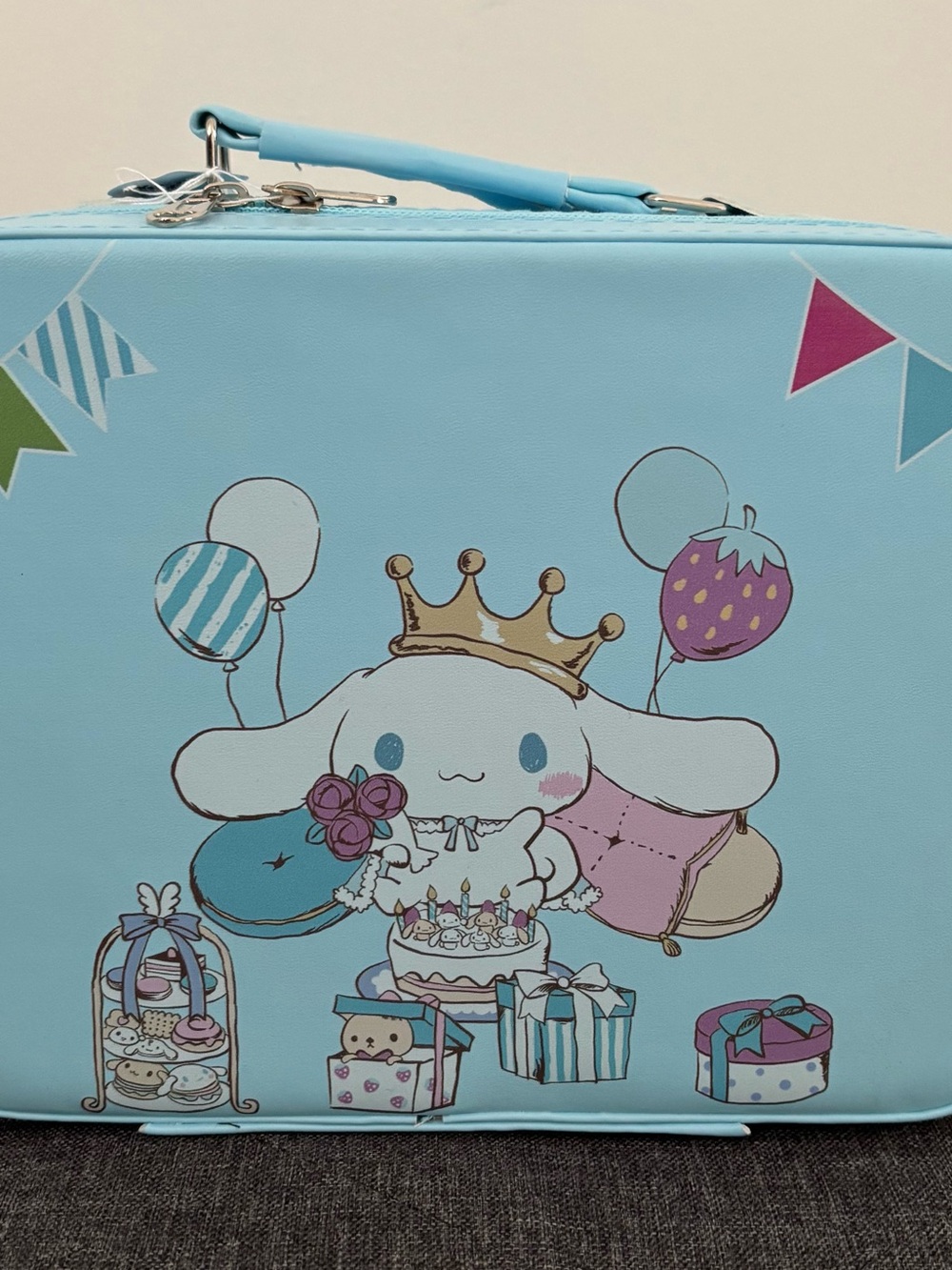 Sanrio Light Blue Cinnamoroll Cosmetic Case with Pastel Accents